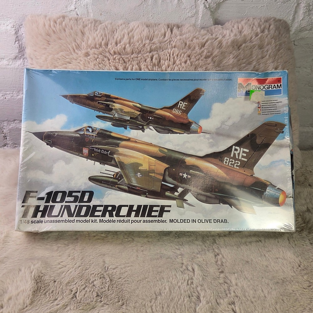 Monogram F-105D Thunderchief 1/48 Scale Plastic Model Kit 5812 Factory Sealed
